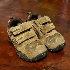 Stride Rite toddler boys 8.5 wide tennis shoes